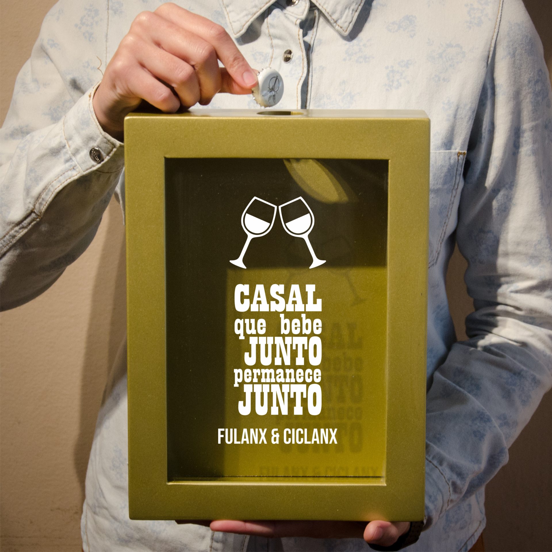 Quadro casal que bebe junto