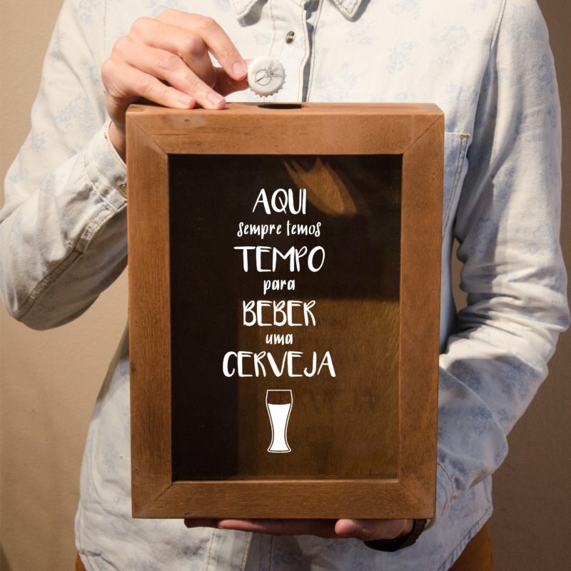 Quadro tempo para beber cerveja