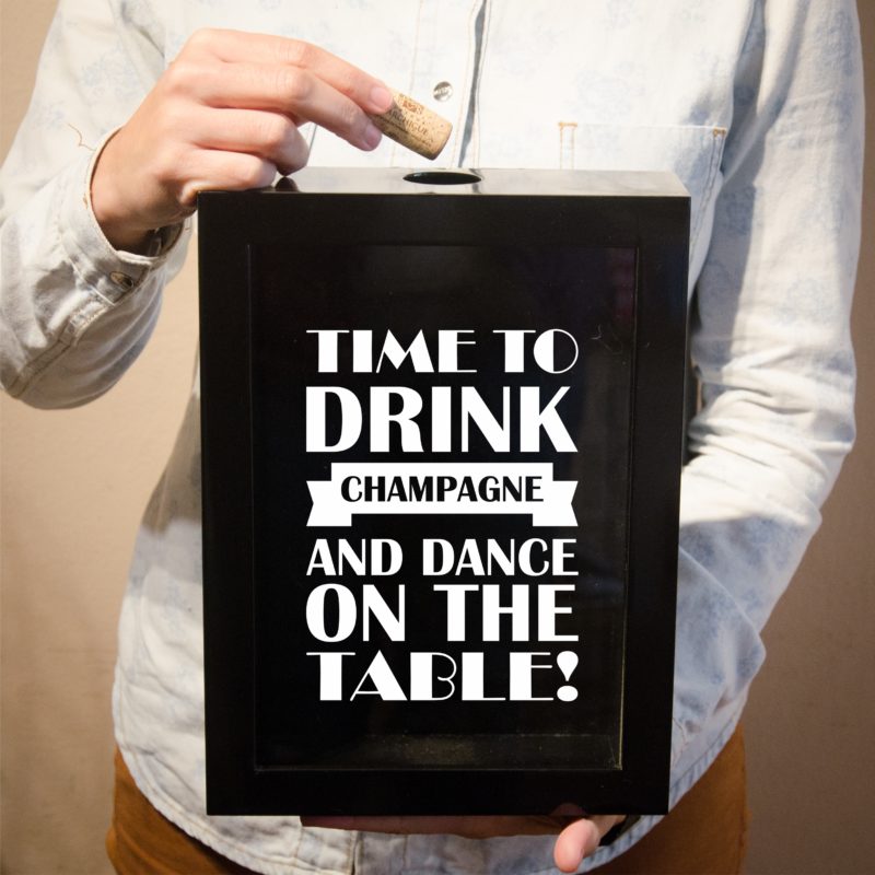 Quadro time to drink champagne